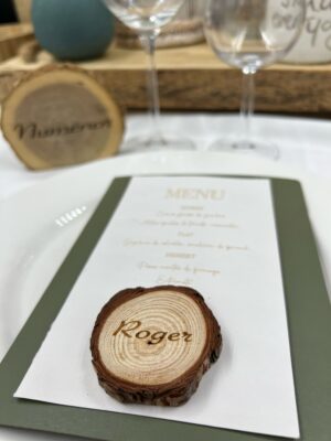 Marque place Prénom rondin de bois MARIAGE ET AUTRE EVENEMENT