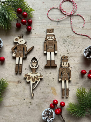 Lot de 4 Casse-Noisette en bois – Ballerine Souris et Soldats déco